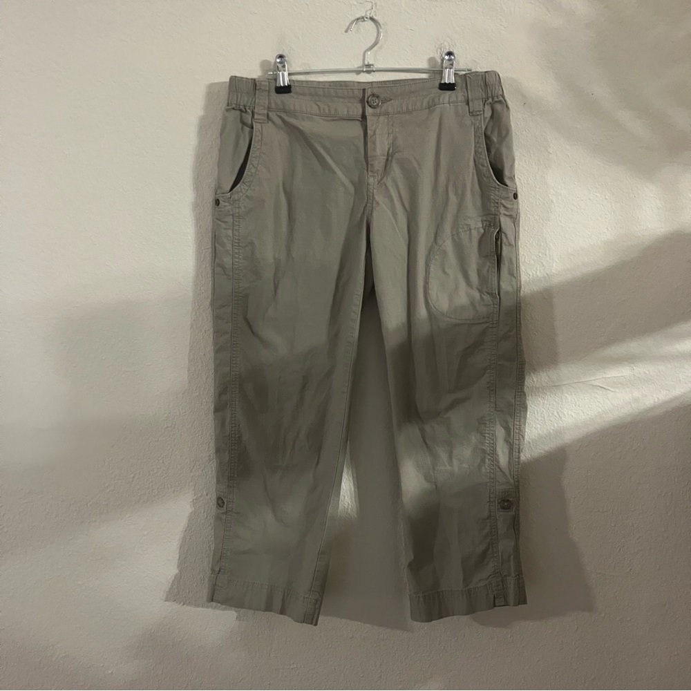 Woolrich women’s tan Mid Rise Capri Pants Size: 4 - Picture 2 of 4